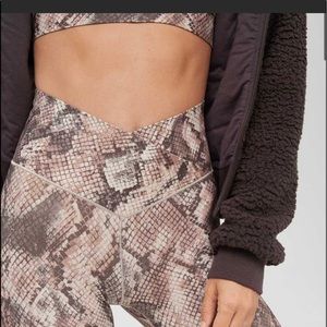 NWOT Offline By Aerie Real Me High Waisted Crossover Leggings